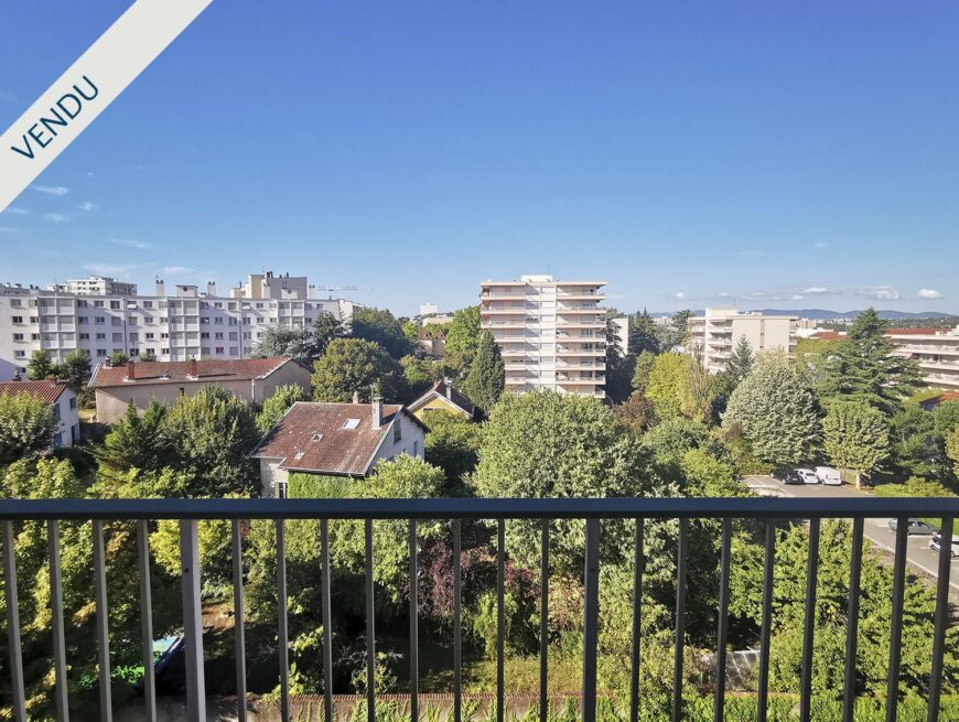 VENDU : APPARTEMENT au dernier étage : Caluire