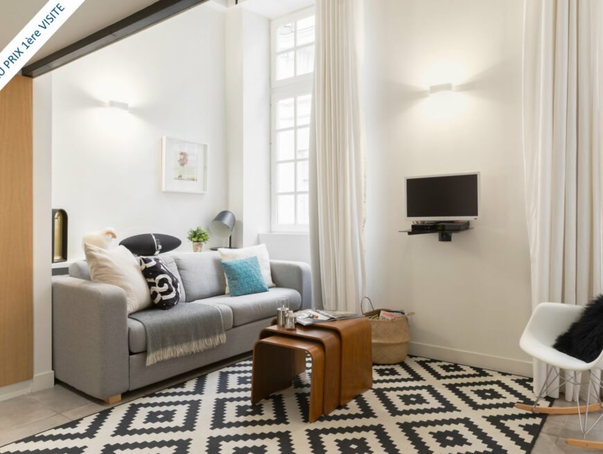 STUDIO BELLECOUR VENDU MEUBLE