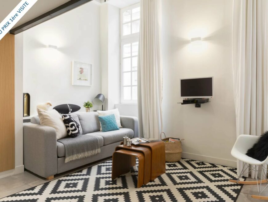 STUDIO BELLECOUR VENDU MEUBLE