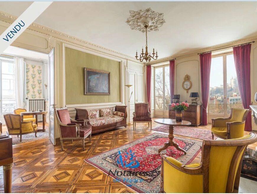 SOMPTUEUX APPARTEMENT QUAI SARRAIL